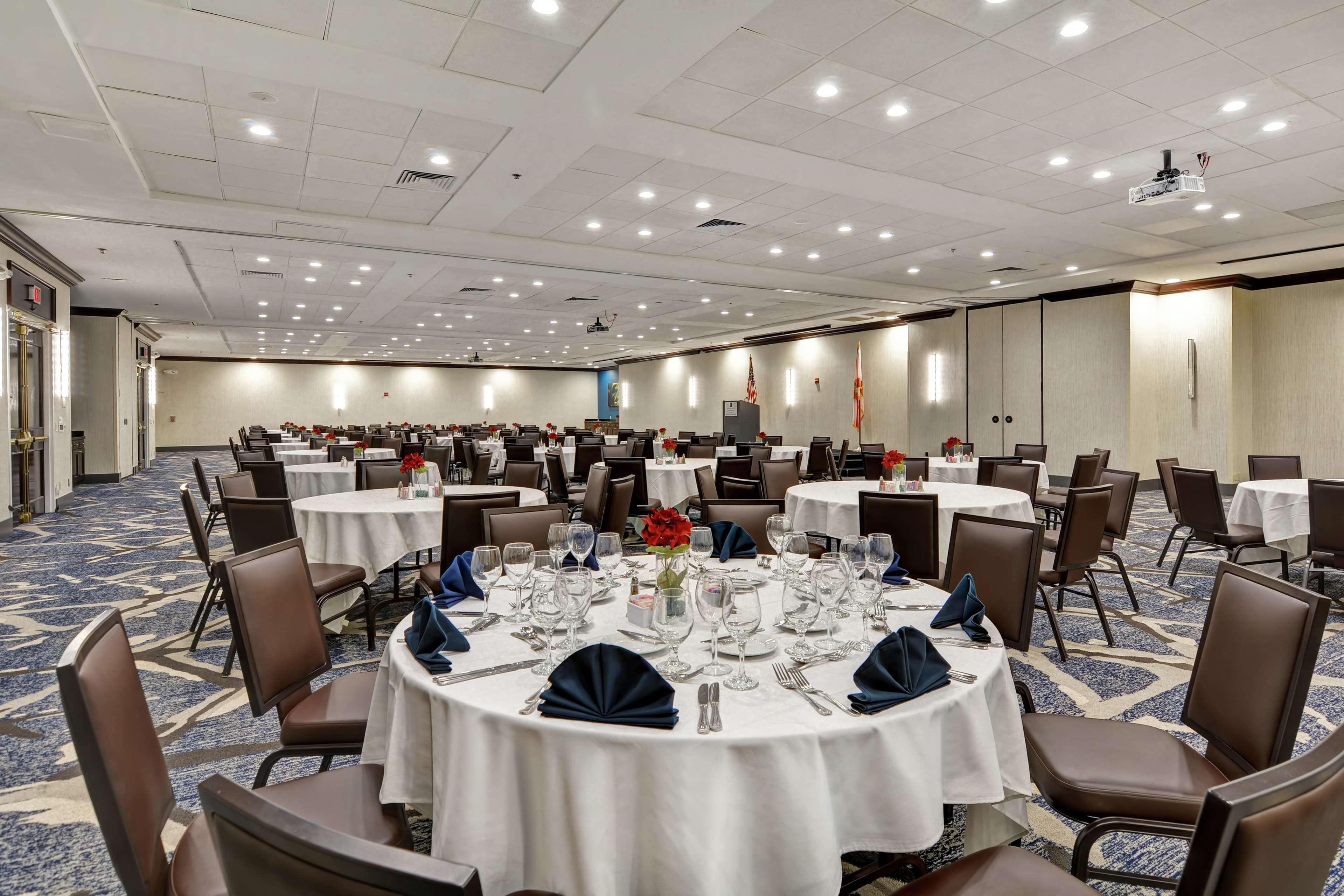 Embassy Suites By Hilton Orlando Downtown Экстерьер фото