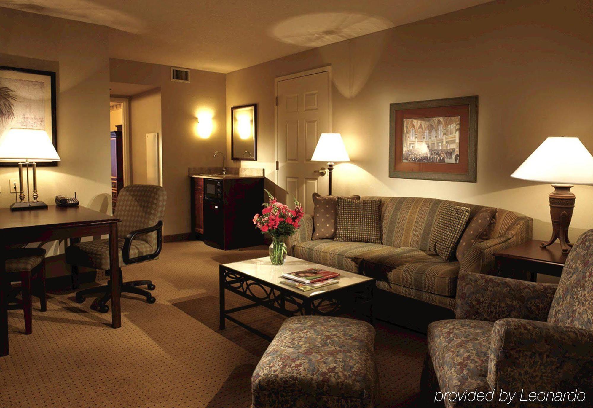 Embassy Suites By Hilton Orlando Downtown Номер фото